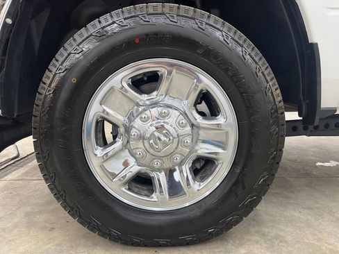 Used 2022 RAM 2500 Tradesman w/ Chrome Appearance Group image 15