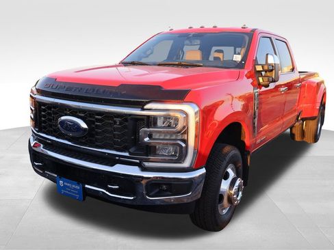 Used 2023 Ford F350 Lariat w/ Lariat Ultimate Package AWD/4WD image 3