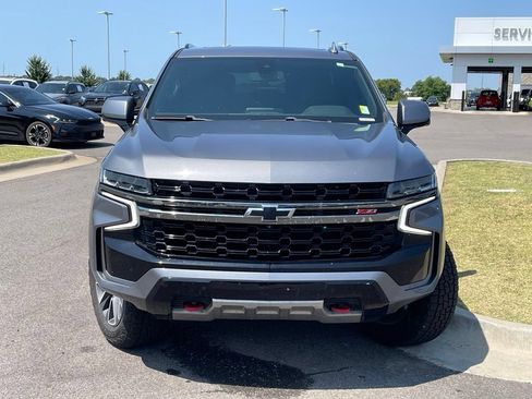 Used 2021 Chevrolet Tahoe Z71 w/ Luxury Package AWD/4WD image 2