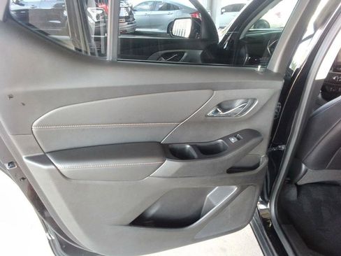 Used 2019 Chevrolet Traverse LT w/ LT Premium Package AWD/4WD image 22