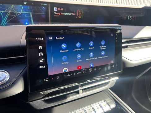 New 2026 Lincoln Nautilus Premier image 33