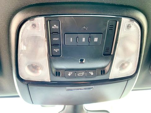 Used 2025 Dodge Durango GT AWD/4WD image 39