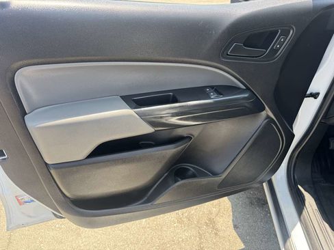 Used 2018 Chevrolet Colorado W/T image 12