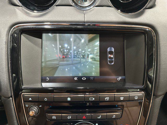 Used 2016 Jaguar XJ R-Sport RWD image 66