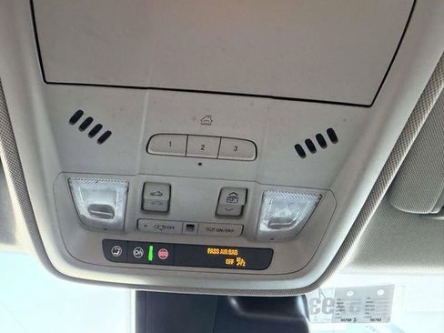 Certified 2023 Cadillac XT4 Luxury w/ Cold Weather Package image 31