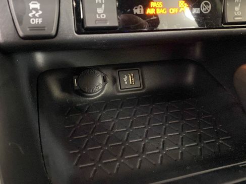 Used 2023 Toyota RAV4 XLE w/ Convenience Package AWD/4WD image 18