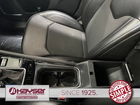 Used 2024 Jeep Compass Latitude AWD/4WD image 32