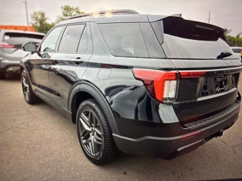Used 2025 Ford Explorer ST-Line w/ Premium Package AWD/4WD image 29