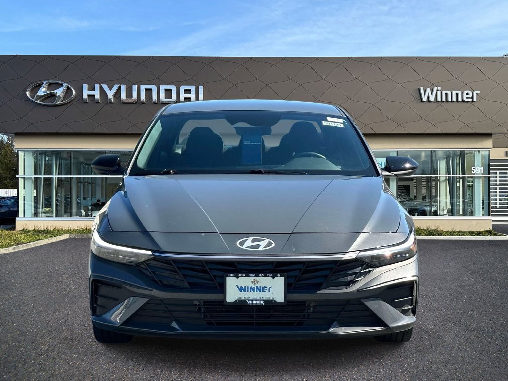 Used 2025 Hyundai Elantra SEL FWD image 7