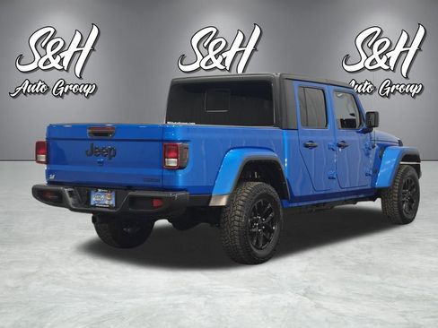 Used 2021 Jeep Gladiator Sport image 18