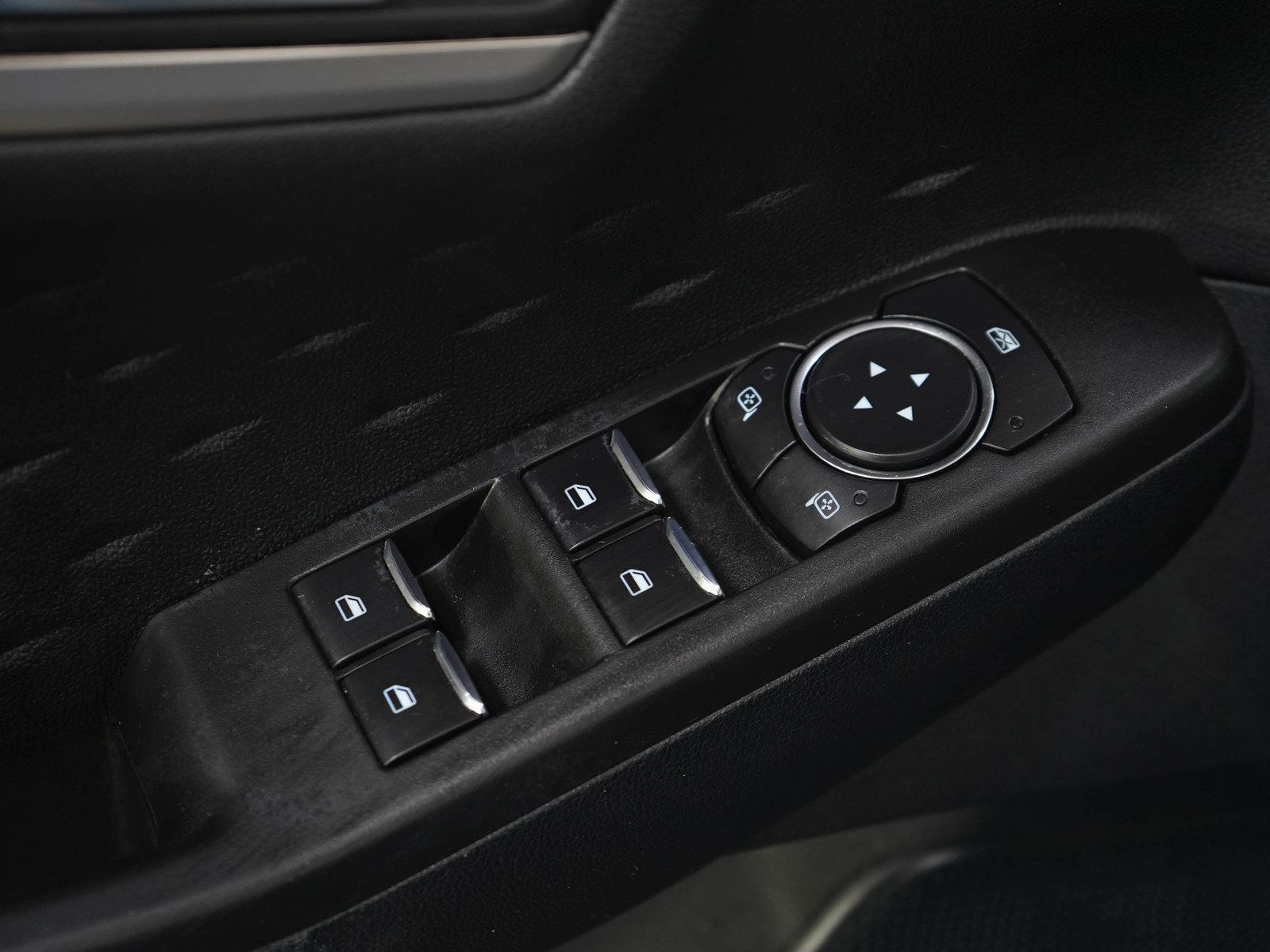 Used 2020 Ford Escape SE AWD/4WD image 21