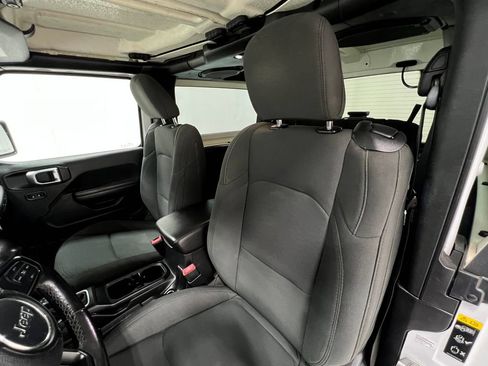 Used 2020 Jeep Wrangler Sport AWD/4WD image 13