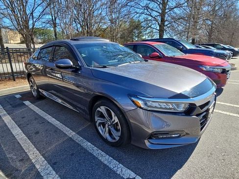 Used 2019 Honda Accord EX image 9