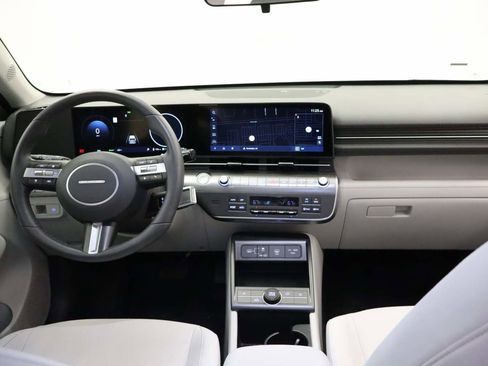 Used 2025 Hyundai Kona SEL image 13