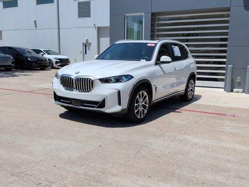 Used 2024 BMW X5 xDrive40i w/ Premium Package AWD/4WD image 5