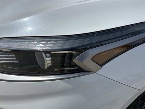 Used 2024 Kia Forte LXS image 10