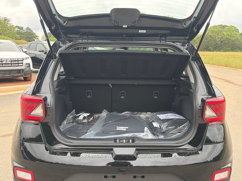 New 2026 Hyundai Venue SEL FWD image 19