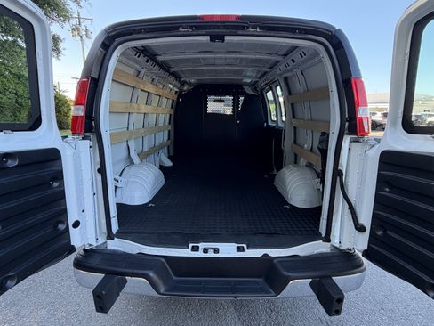 Used 2025 GMC Savana 2500 w/ Driver Convenience Package RWD image 23