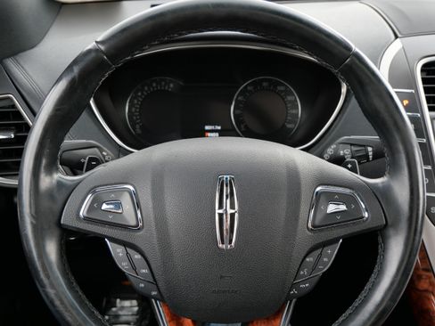 Used 2016 Lincoln MKX Reserve w/ Climate Package AWD/4WD image 25