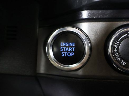 Used 2022 Toyota Tacoma TRD Sport w/ Technology Package image 37