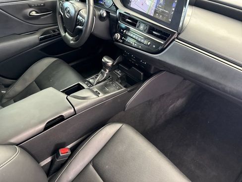 Used 2022 Lexus ES 300h w/ Premium Package FWD image 14