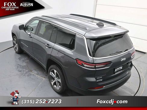 Used 2024 Jeep Grand Cherokee L Limited image 28