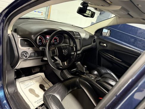 Used 2015 Dodge Journey Crossroad w/ Flexible Seating Group image 10