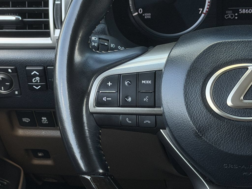Used 2023 Lexus GX 460 Luxury w/ Accessory Package AWD/4WD image 13