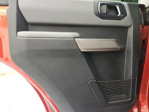 Used 2023 Ford Bronco Black Diamond image 9