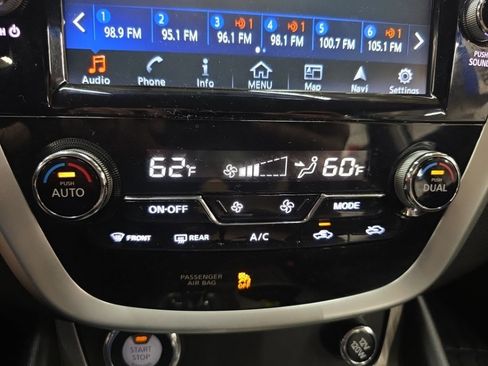 Used 2015 Nissan Murano S w/ Navigation Package AWD/4WD image 18