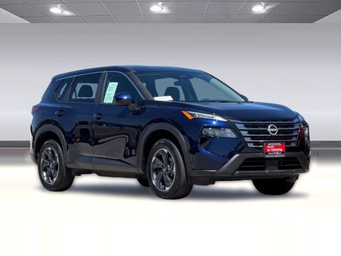 Used 2025 Nissan Rogue SV FWD image 6