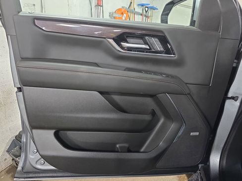 New 2026 GMC Yukon Elevation w/ Elevation Premium Package image 31