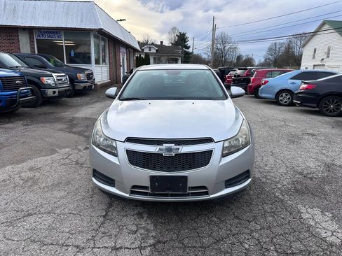 Used 2014 Chevrolet Cruze LT image 2