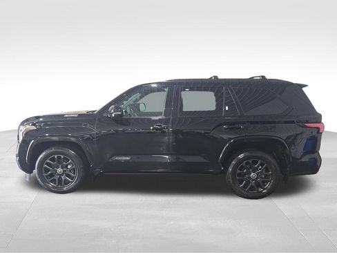 Used 2024 Toyota Sequoia Platinum AWD/4WD image 2
