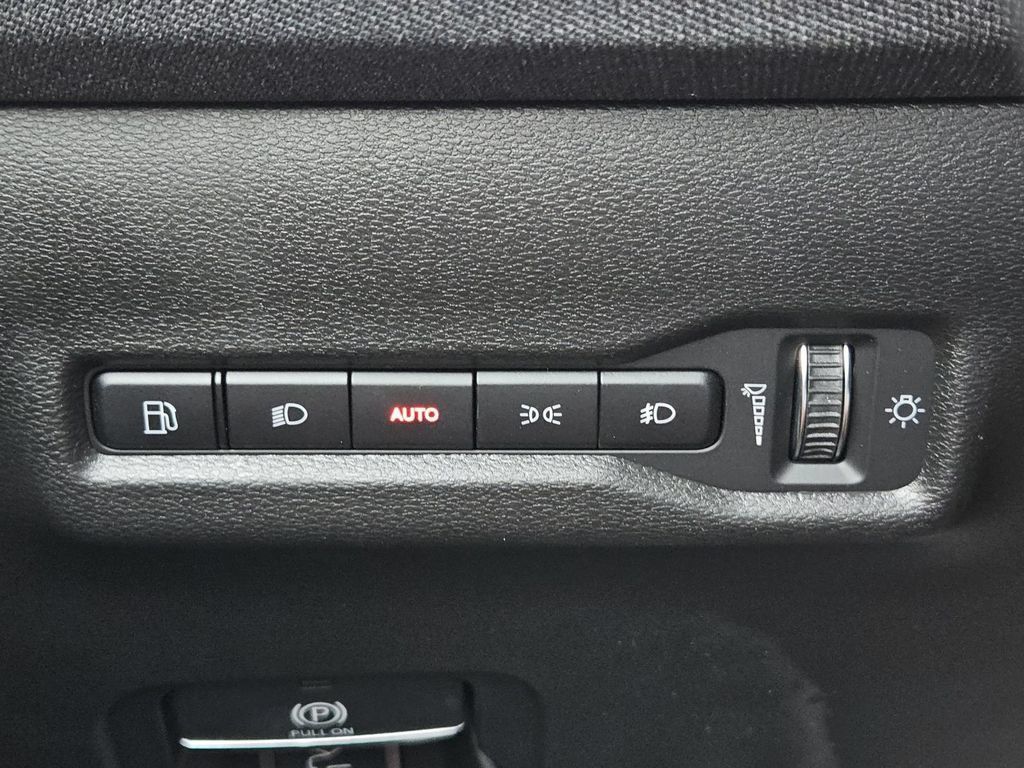 New 2026 Jeep Cherokee Laredo AWD/4WD image 15