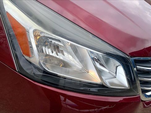 Used 2017 Chevrolet Traverse LT image 28