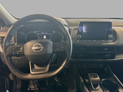 Used 2025 Nissan Rogue SV AWD/4WD image 29