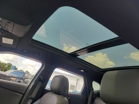 Used 2019 Chevrolet Blazer RS FWD image 19
