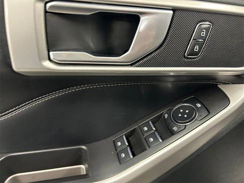 Used 2023 Ford Explorer XLT w/ Equipment Group 202A image 19