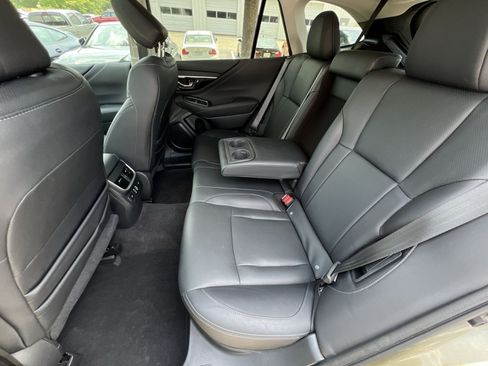 Used 2024 Subaru Outback Touring XT AWD/4WD image 5