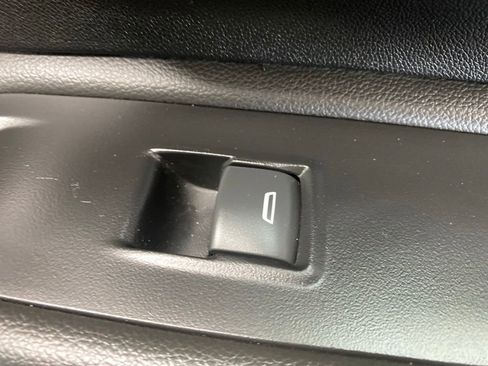 Used 2023 GMC Terrain SLE w/ Driver Convenience Package AWD/4WD image 24