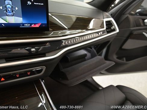 Used 2024 BMW X7 xDrive40i w/ M Sport Package image 37