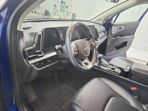 Used 2025 Kia Sportage EX FWD image 18