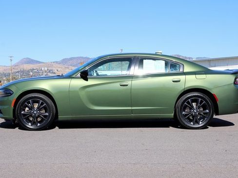 Used 2021 Dodge Charger SXT w/ Driver Convenience Group image 3