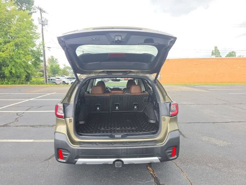 Used 2021 Subaru Outback Touring XT AWD/4WD image 11