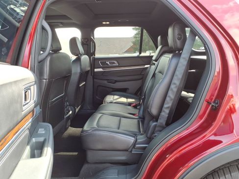 Used 2018 Ford Explorer Limited w/ Equipment Group 301A AWD/4WD image 25