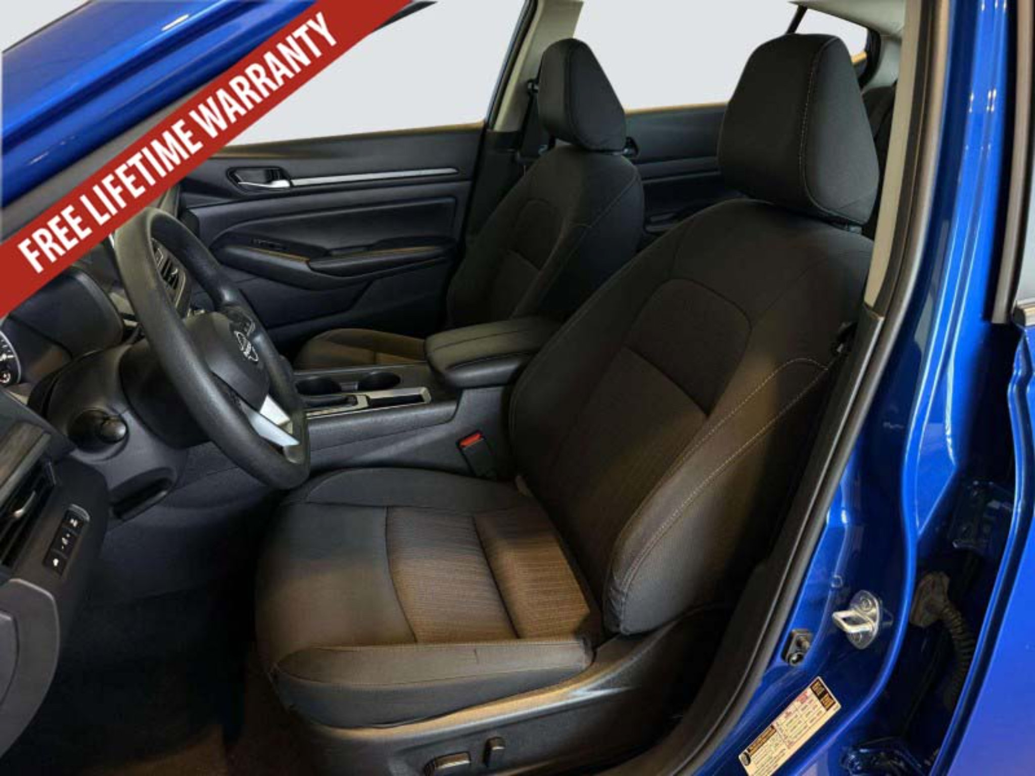 Used 2025 Nissan Altima 2.5 SV FWD image 28