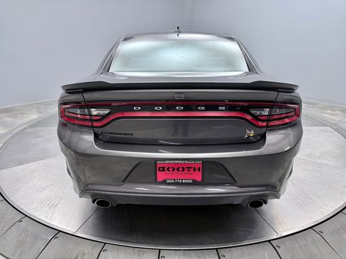 Used 2019 Dodge Charger Scat Pack RWD image 6