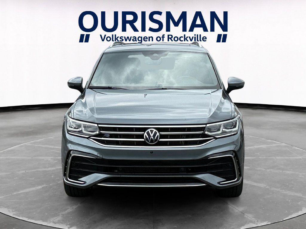 Used 2022 Volkswagen Tiguan SEL R-Line AWD/4WD image 8