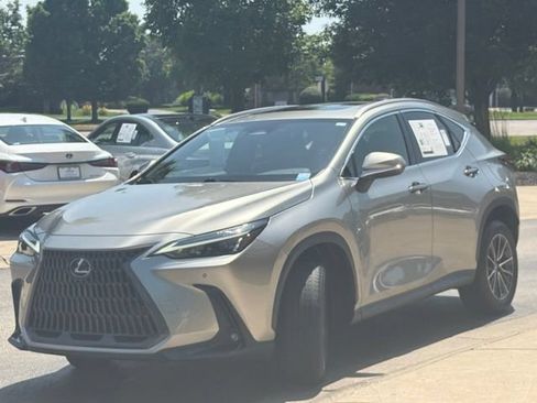 Used 2022 Lexus NX 250 AWD image 3